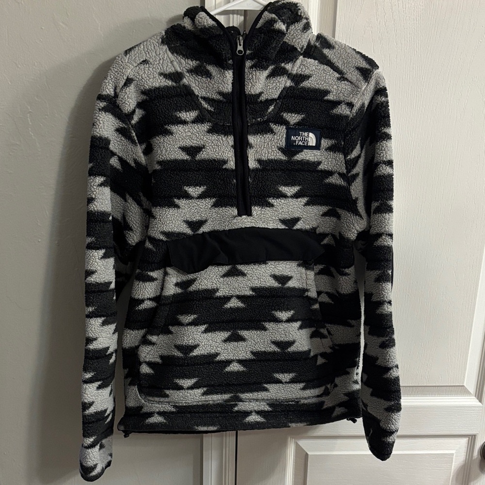 North Face Campshire Pullover Fleece Hoodie